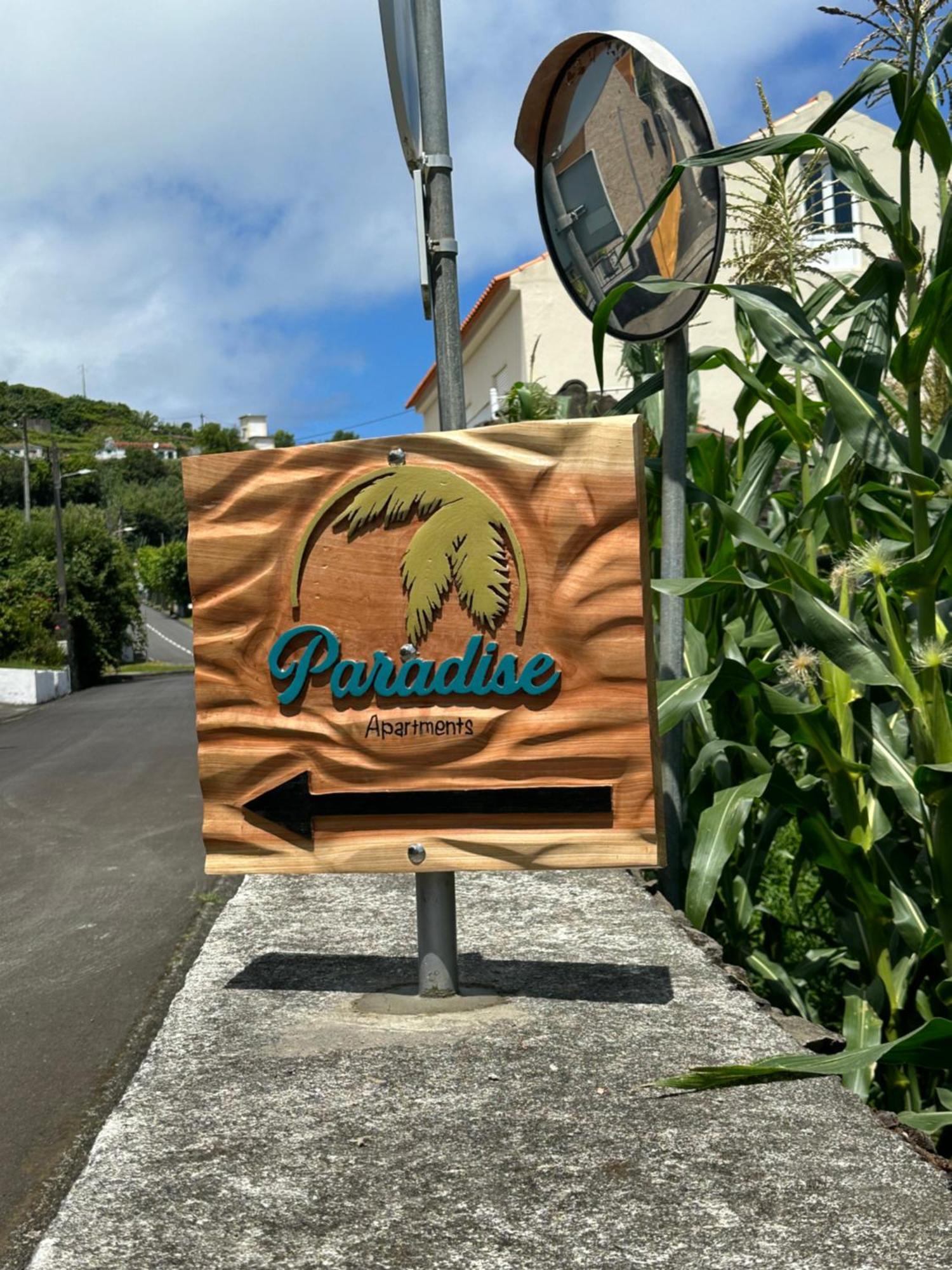Paradise Apartments III 산타 크루즈 다스 플로레스 외부 사진